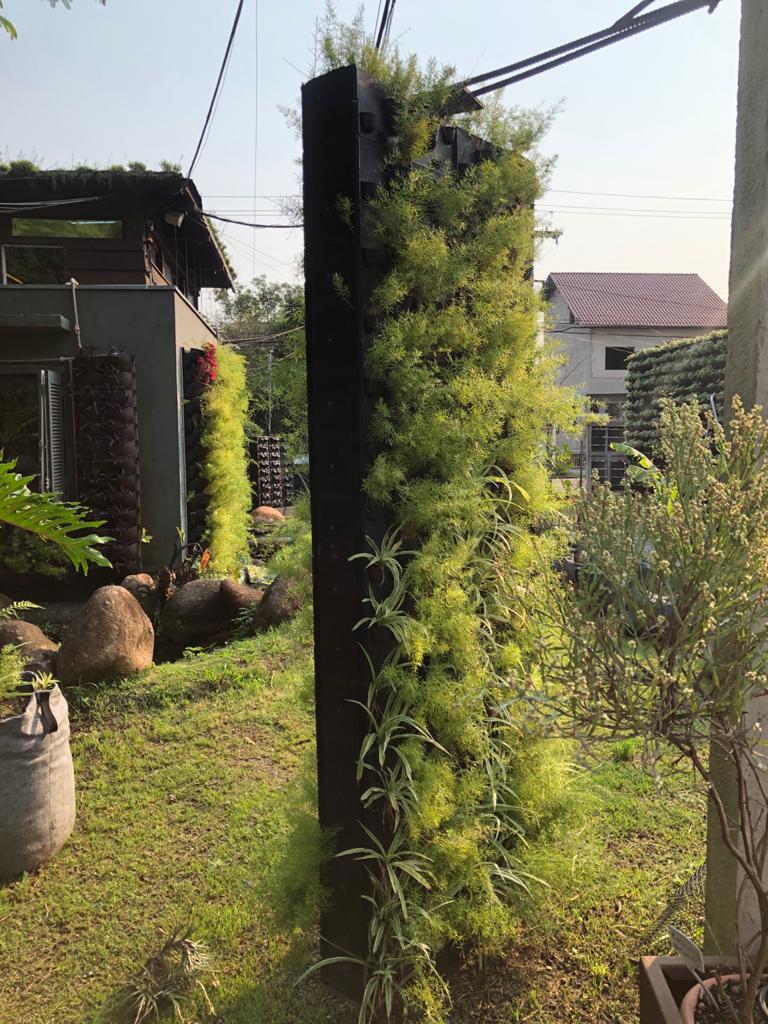 O Brise Vegetal Pivotante é ideal para ambientes internos e externos.