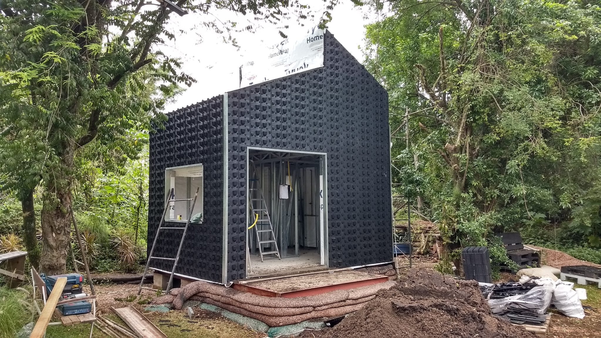 O Sistema Construtivo Ecotelhado confere praticidade e economia para diferentes tipos de projetos.