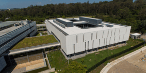 Sede da empresa com vista aérea para o Telhado Verde