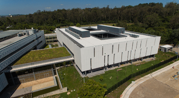 Sede da empresa com vista aérea para o Telhado Verde